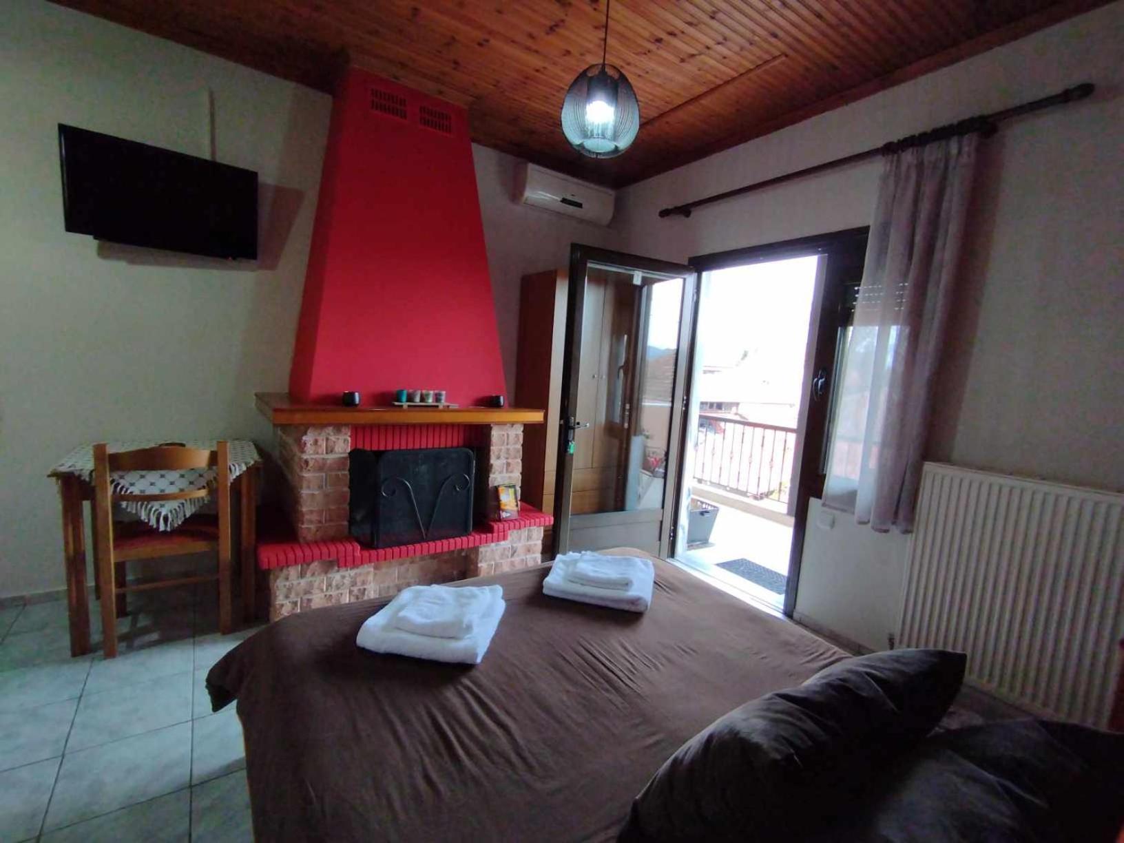 Guesthouse Mythos Orma Ngoại thất bức ảnh